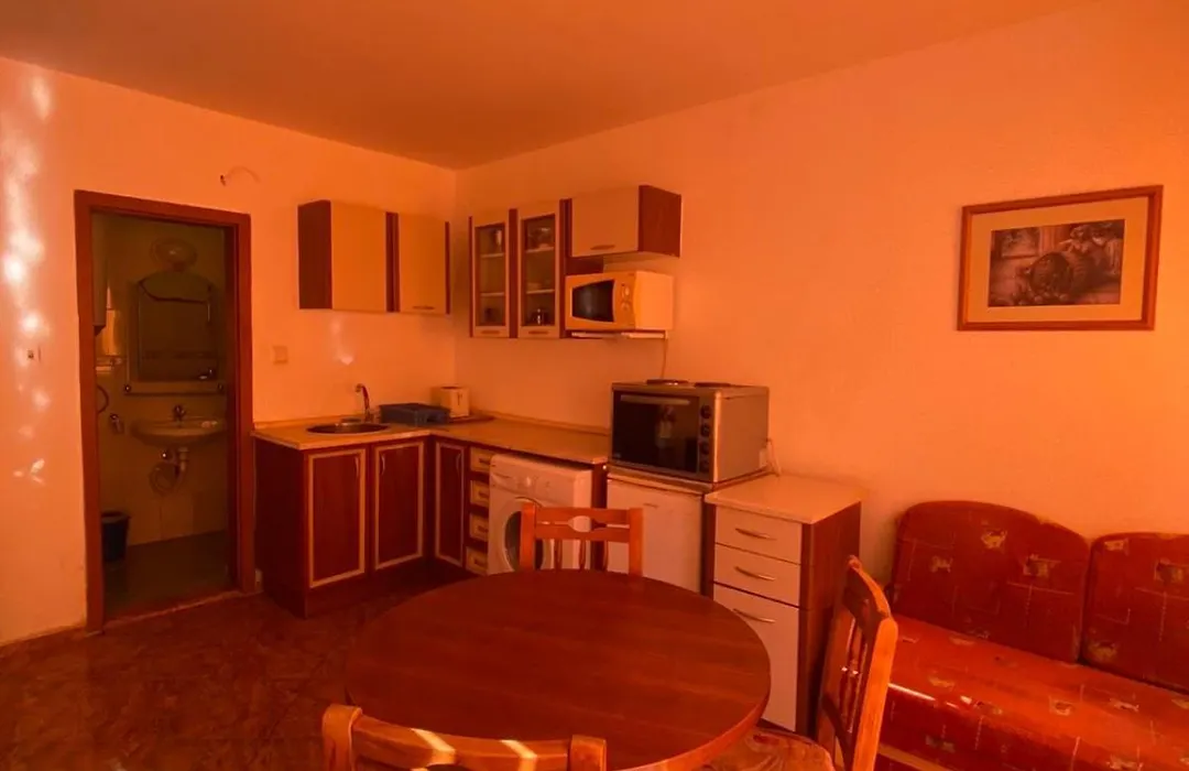 Studios & Apartments Perla-1