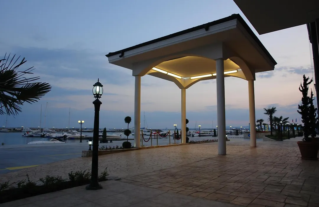 Hotel Palace Marina Dinevi-1