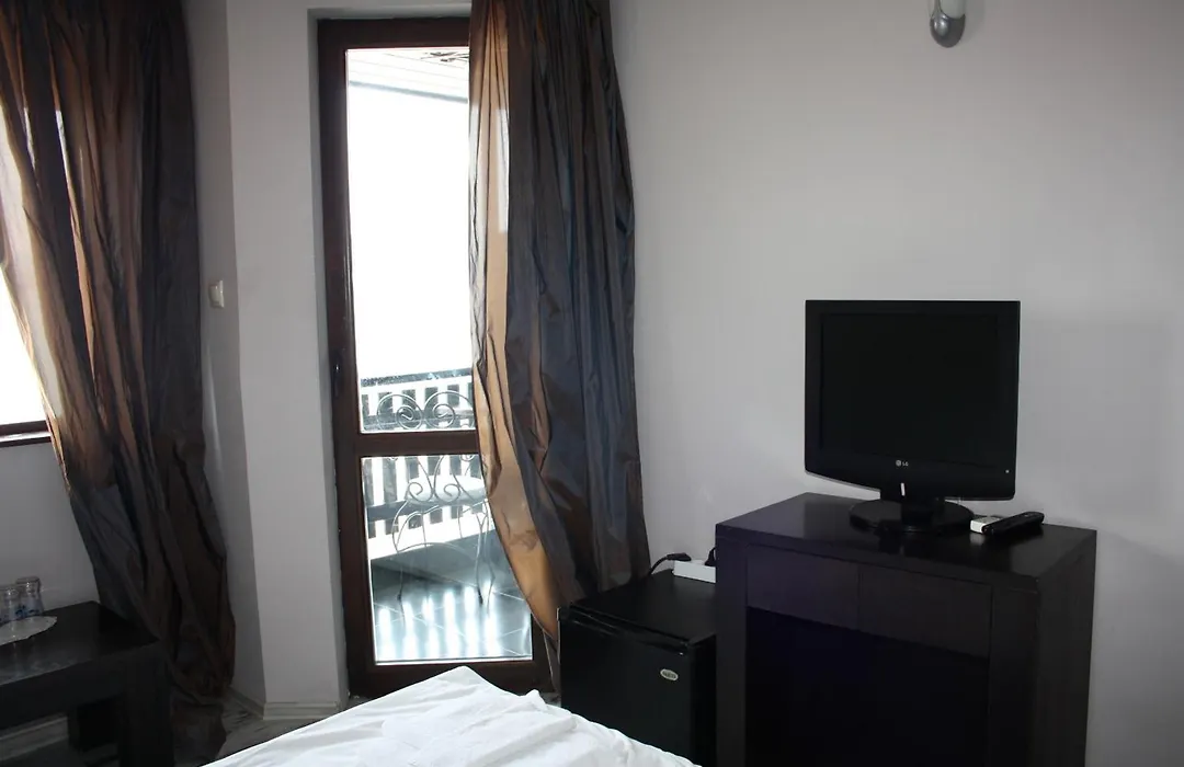 Saint Sofia Guest House Къща За Гости-1
