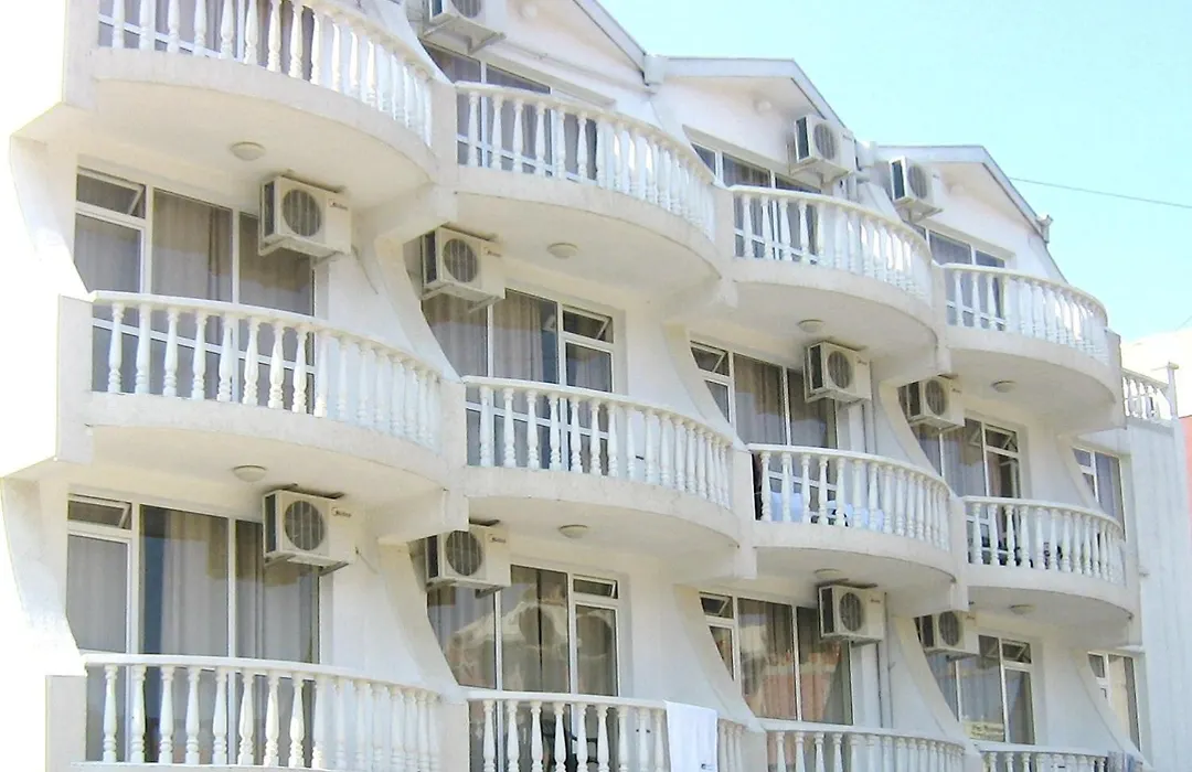 Hotel Yanis-1