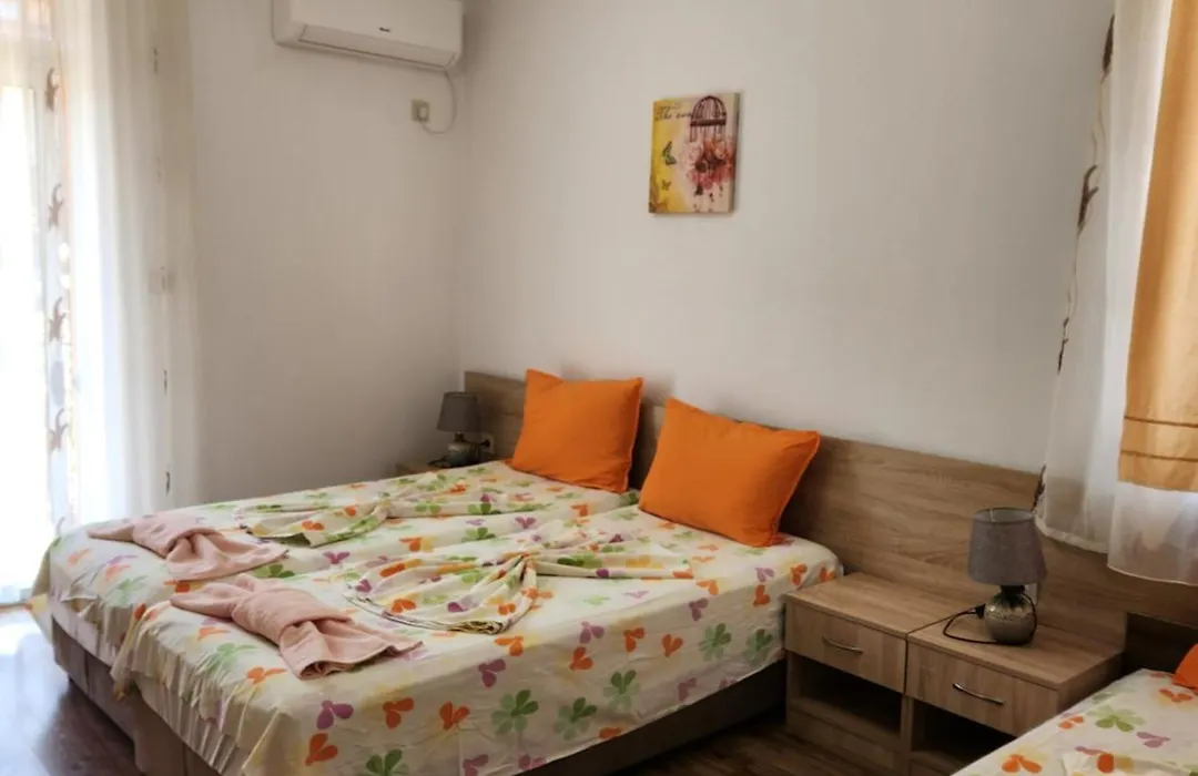 Guest House Ares-1