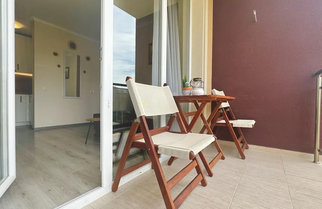 Bratanov Vip Vision Apartment-1