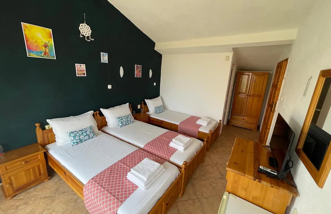 Guesthouse Serenity Hill-1