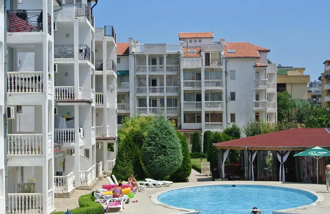 Bravo 5 Apartments-1