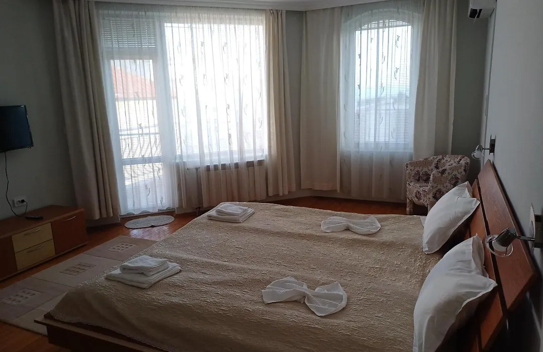 Guest Rooms Deva-1