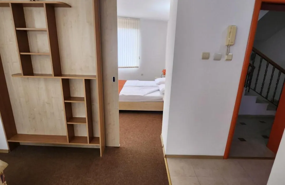 Guest House Granat-1