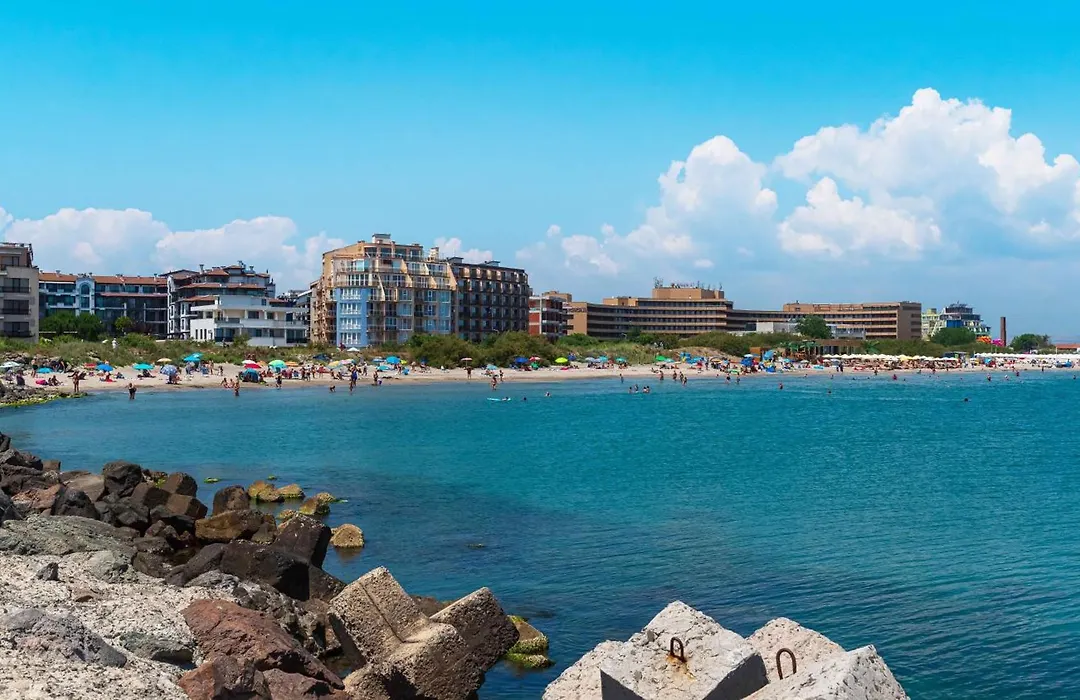 Flat Lora Pomorie-1