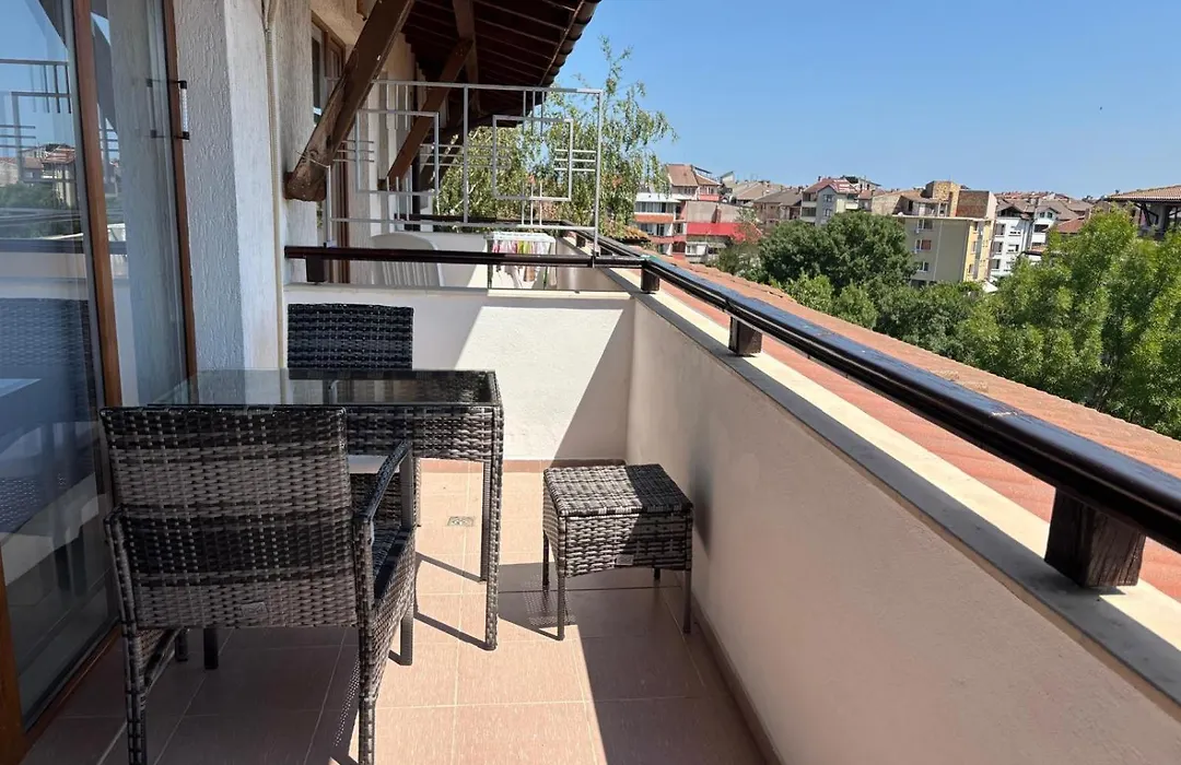 Apartments Primorsko-1