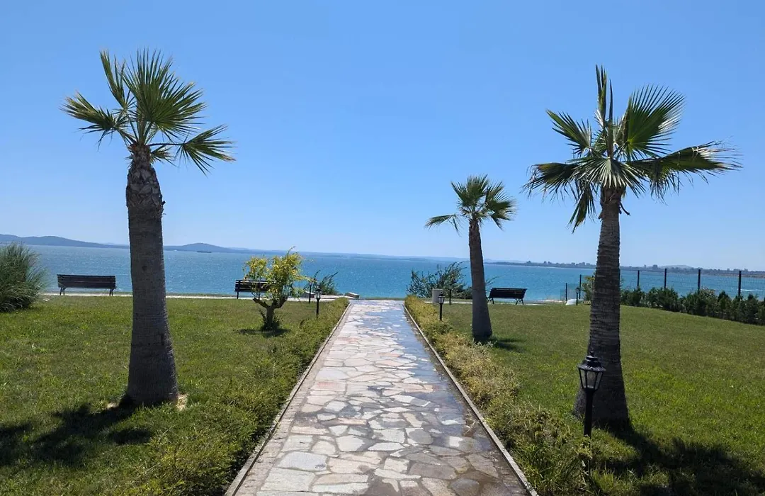Burgas Beach Resort 2 Apartments-1