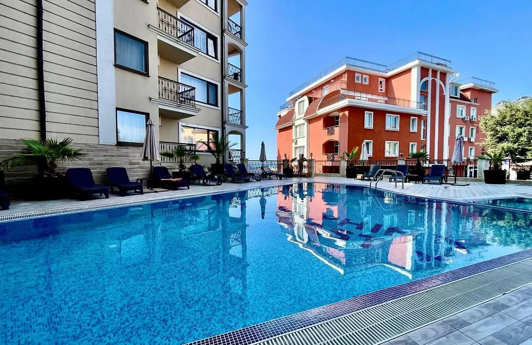 Luxurious 2 Bedroom Appt At The Black Sea Coast-1