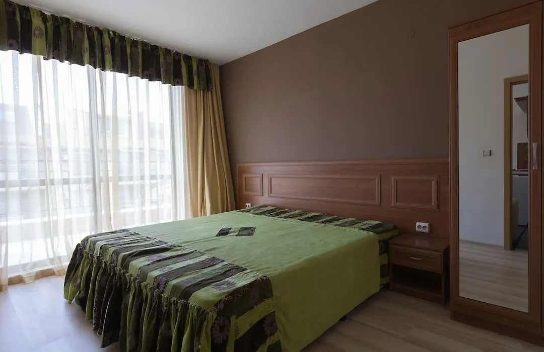 One Bedroom Apartment With Balcony-1