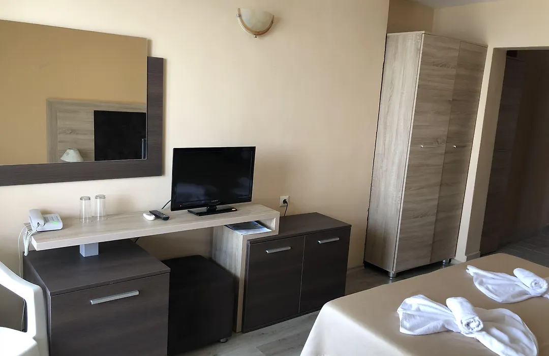 Interhotel Pomorie Beach-1