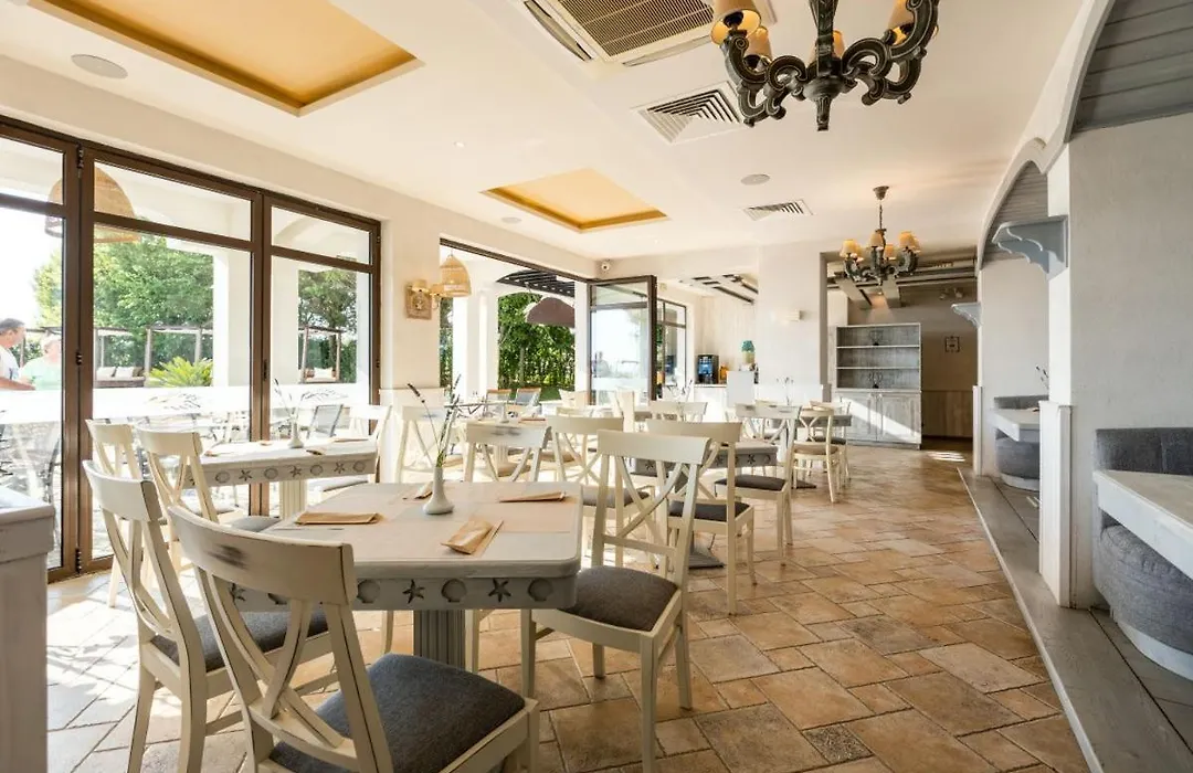 Oasis Beach Club-1