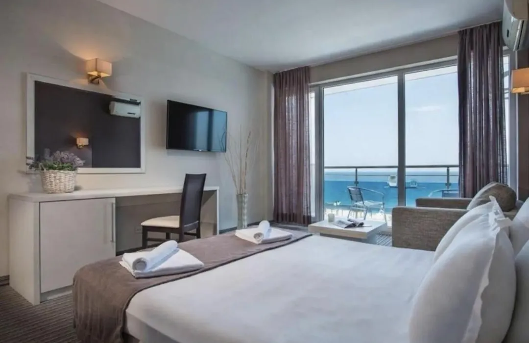 Hotel Eskada Beach - Free Parking-1