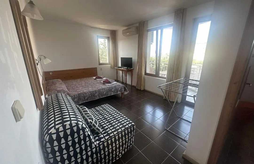 Guest House Karavida-1