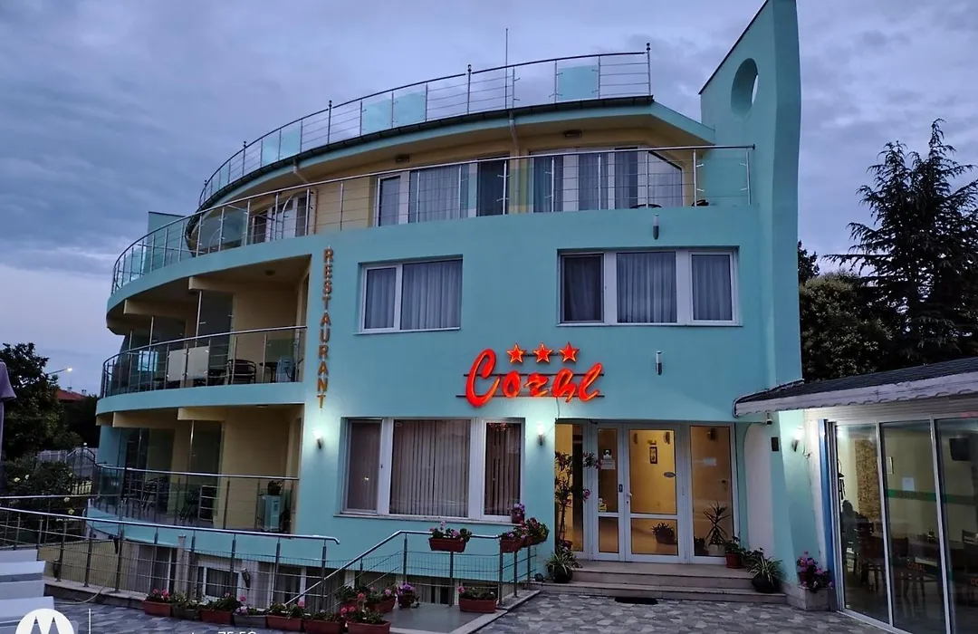 Family Hotel Coral-1