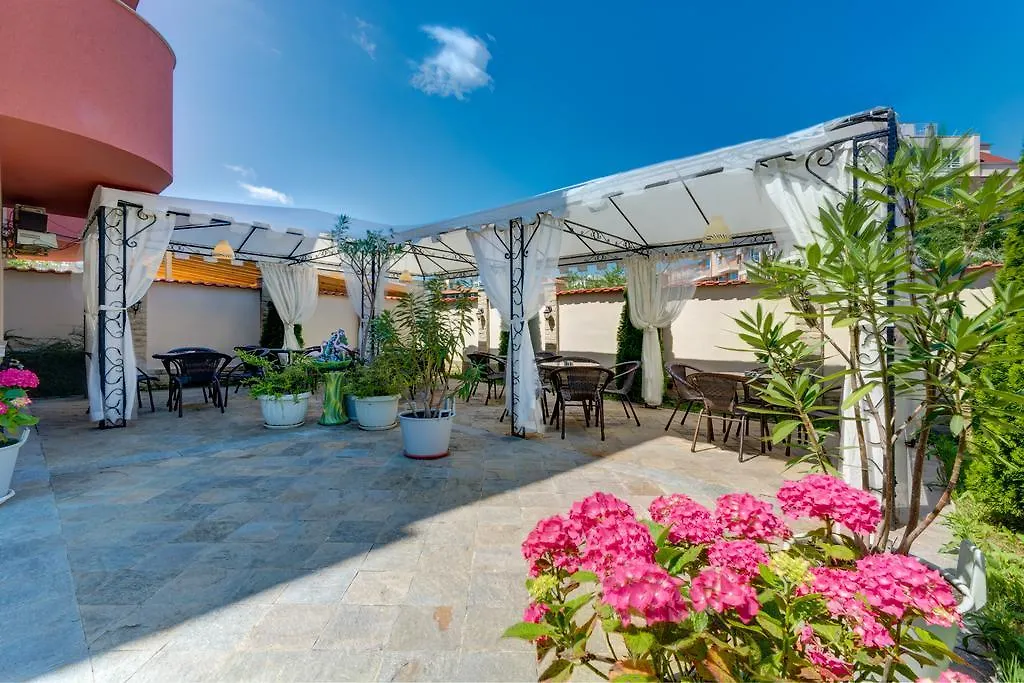 Siena House-1