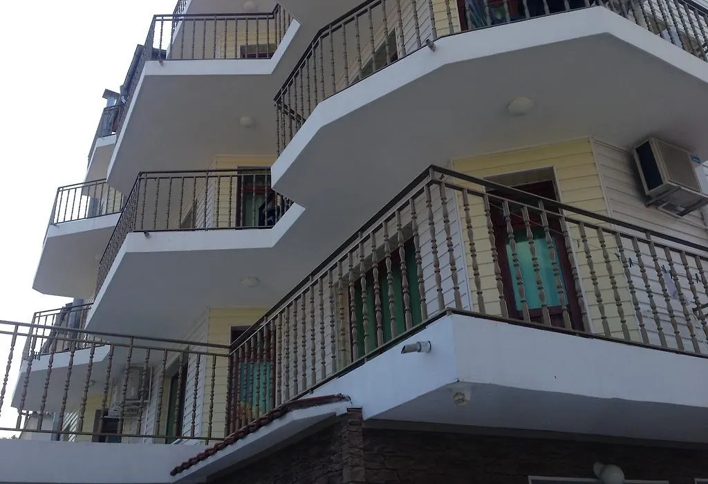 Gloria Holiday House-1