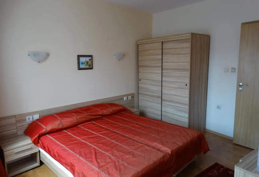Guest House Red-1