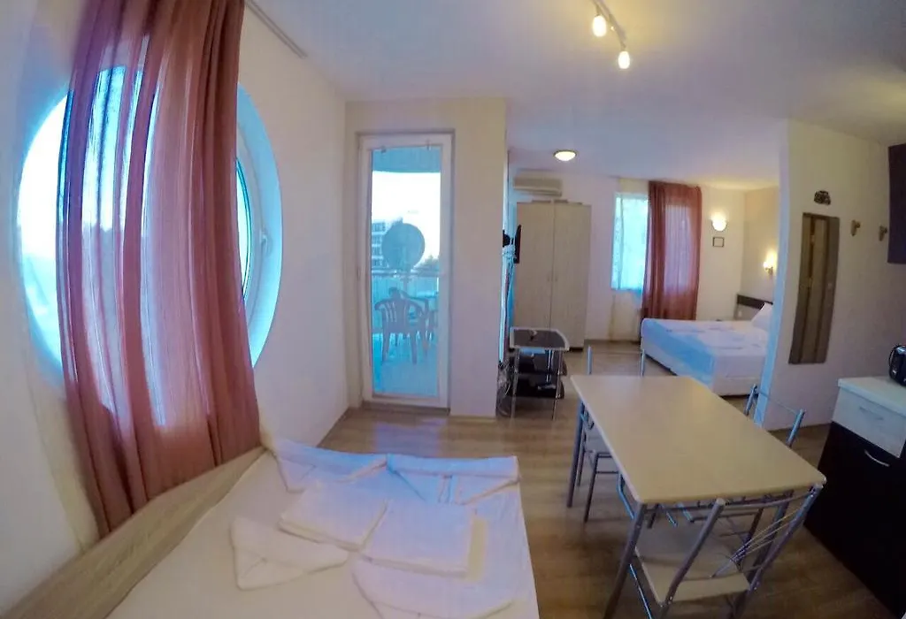 Sunny Cove Apartments-1