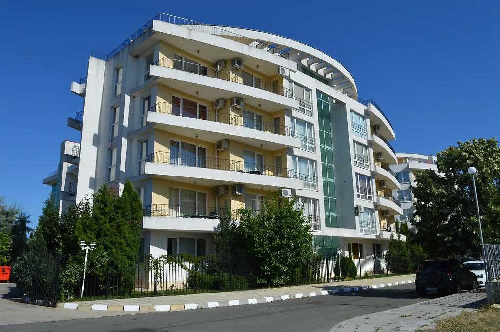Bratanov Azuro Apartment-1