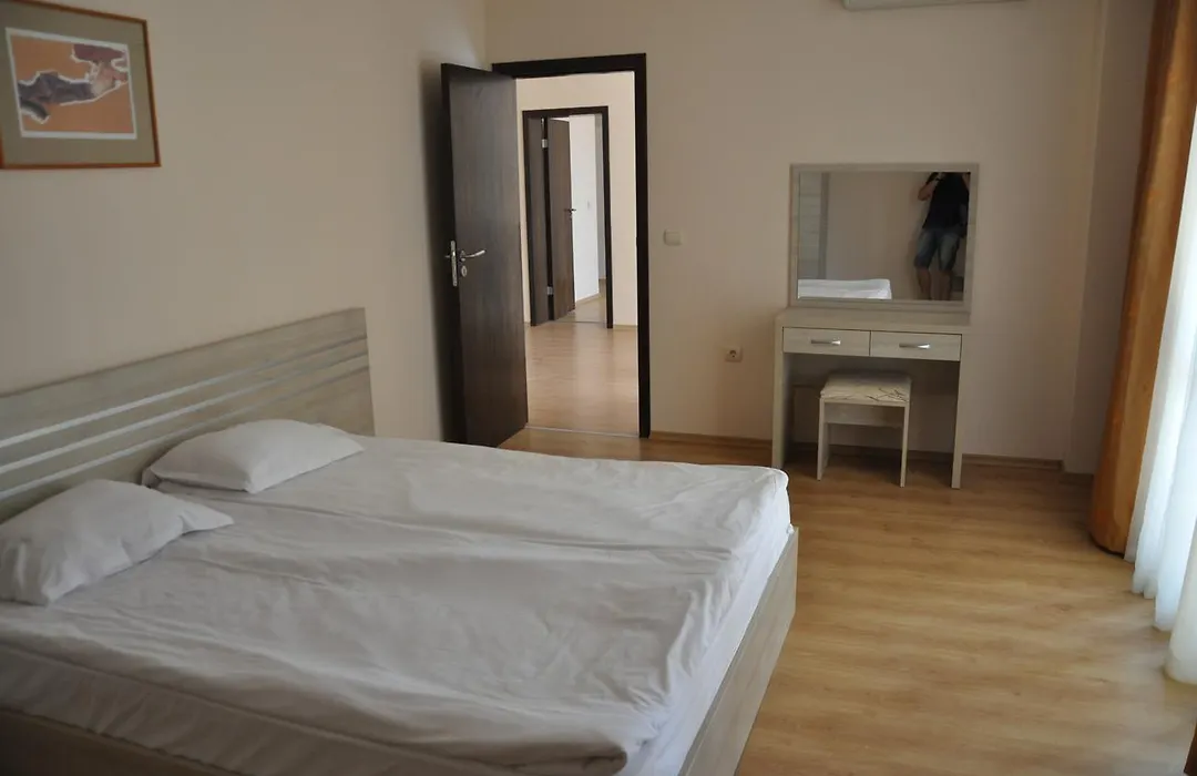 Luxor Apartments-1
