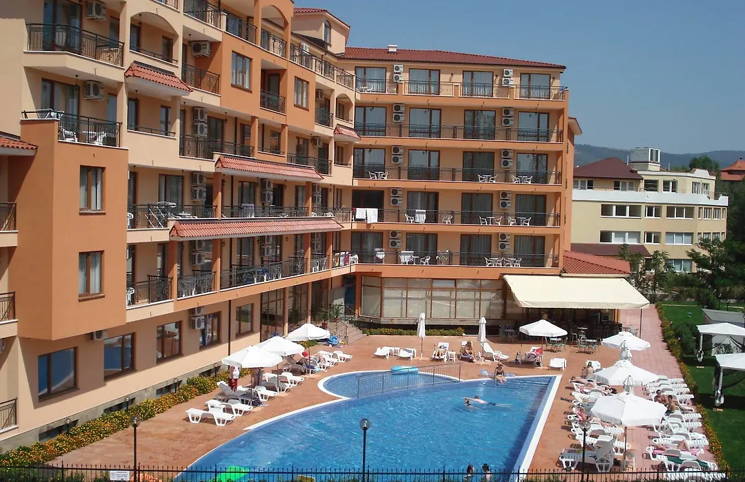 Happy Aparthotel-1
