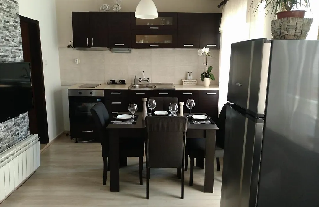 Guest House Mikra-1