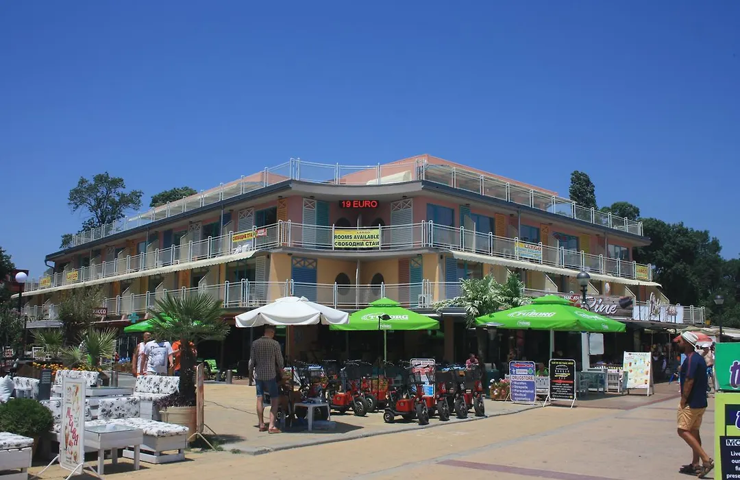 Hotel Largo-1