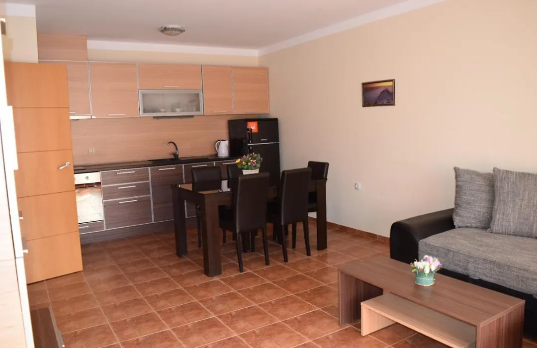 Sea Club Sarafovo Apartments-1