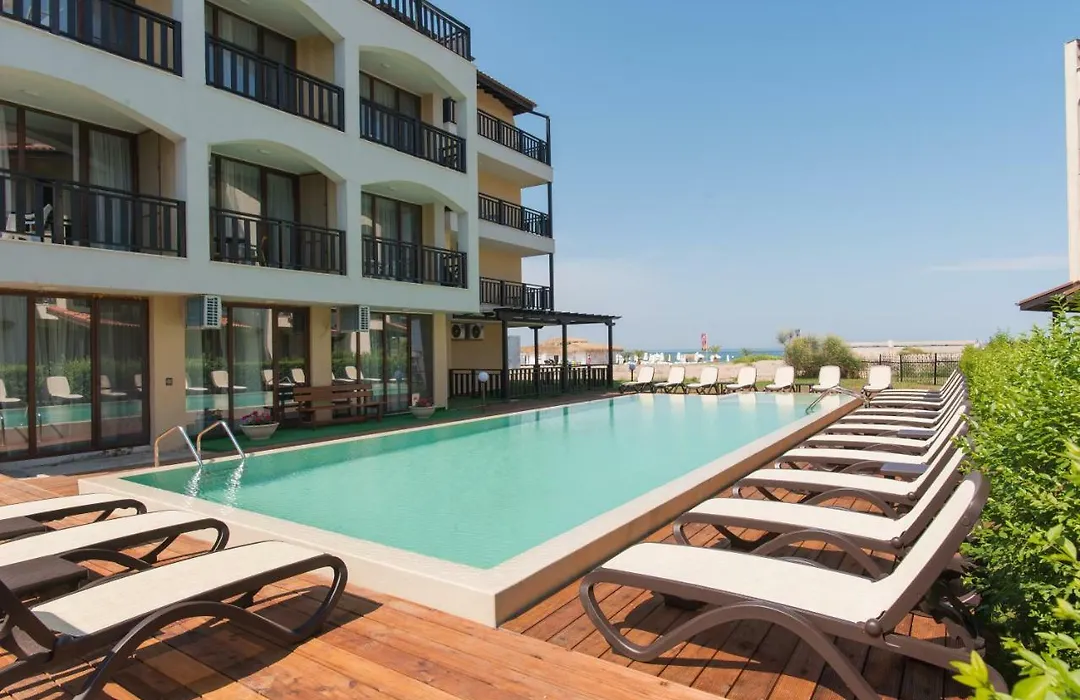 Oasis Del Sol - Front Beach-1