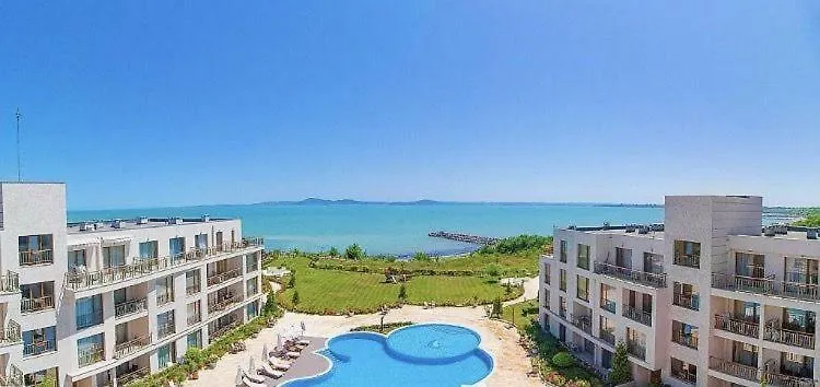 Studio In Diamond Beach-1