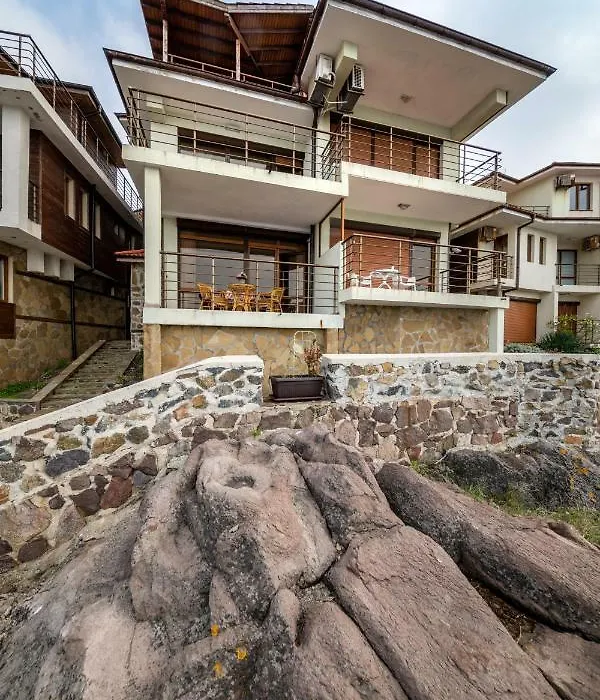 Sozopol Seaside Villa-1