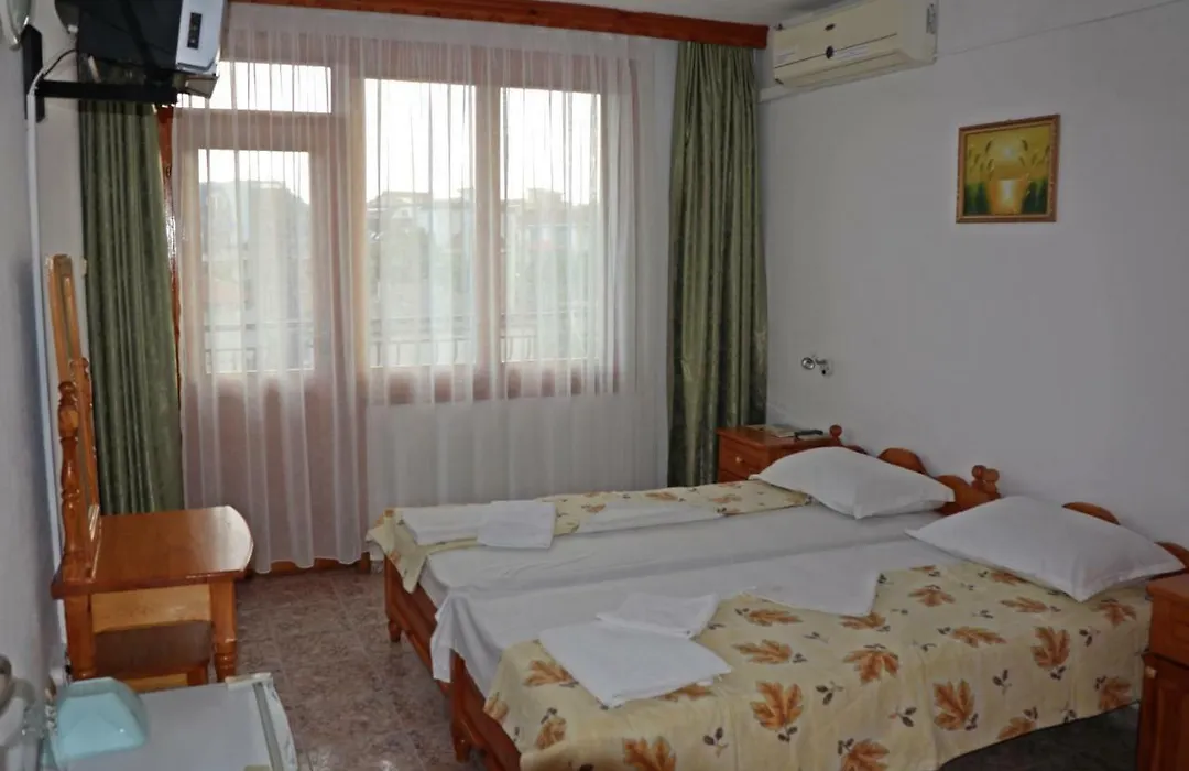 Guest House Kostadinovi-1