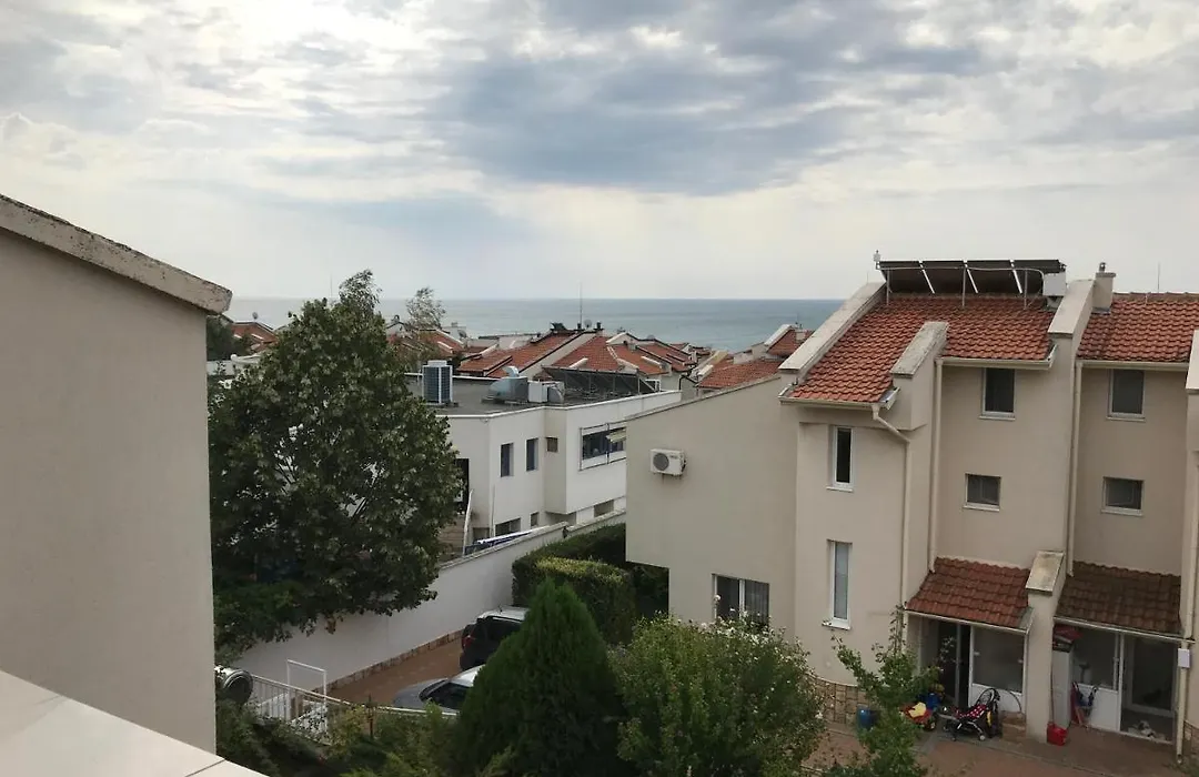 Sea House-1