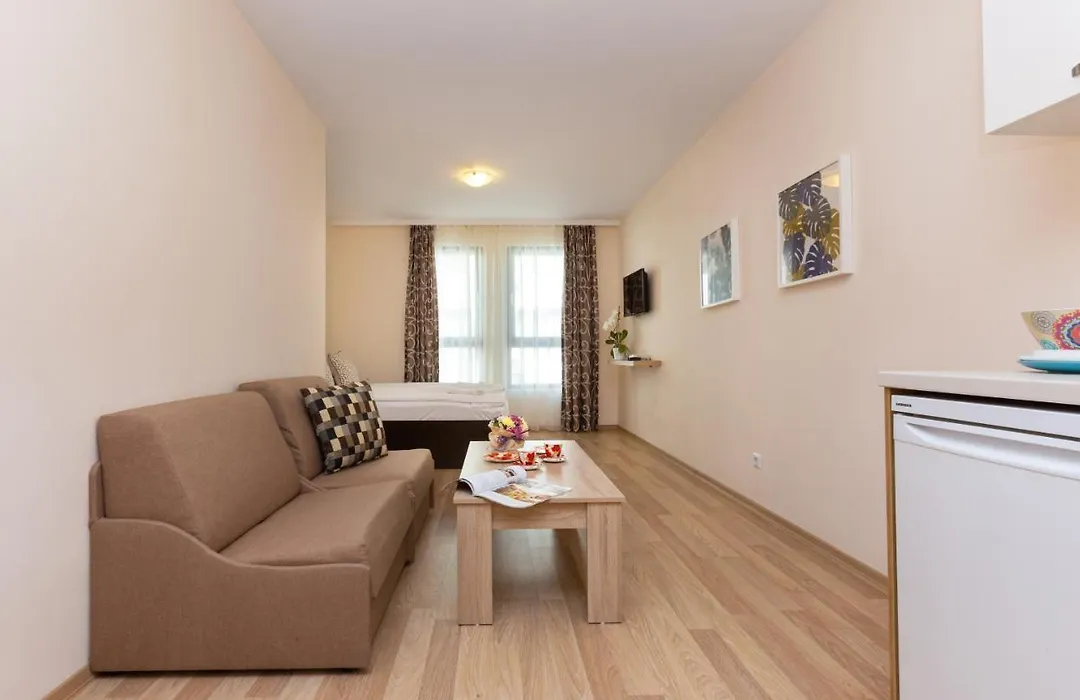 Apartments Flora-1
