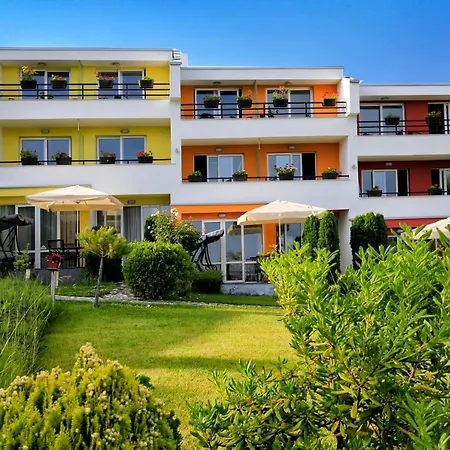 Stayinn Rainbow Houses Beachfront By Asteri Hotels-3