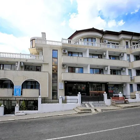 Hotel Corona-2