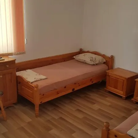 Kirovi House - Guest Rooms-2