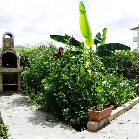 Guest House Mikra-3
