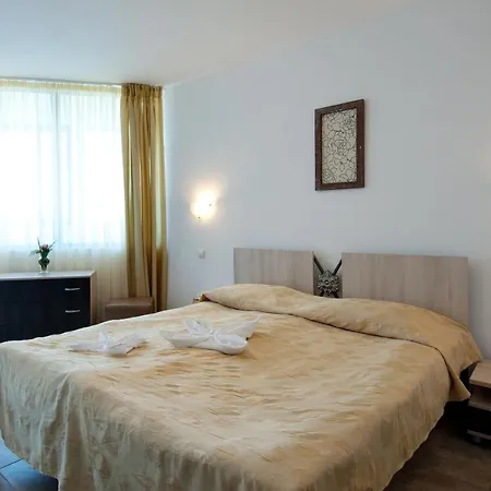 Merlin Club Hotel-3