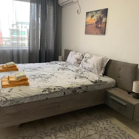 Sunny Days Luxury Apartment-2