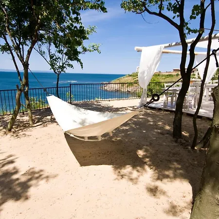 Paradise Bay Hotel-3