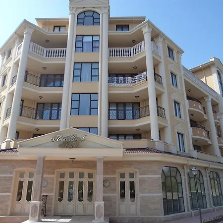 Flora Beach Private-2