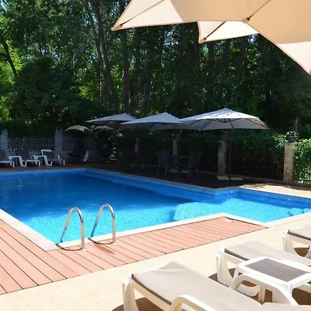 Park And Pool Family Room-3