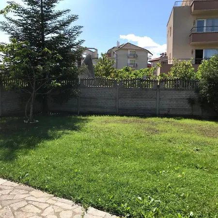 Семеен Хотел Астра-3