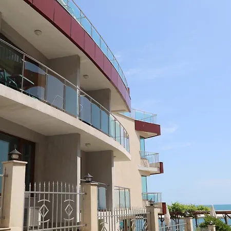 Petrov Family Hotel-3