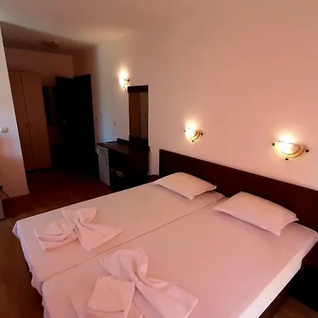 Adri Guest House-2