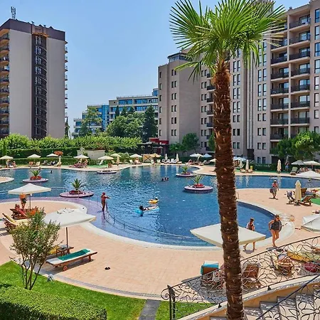 Freedom Beach Apartment With Pool, Gym And Free Transfer-2