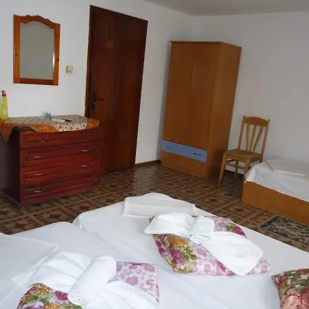 Guest House Zhelevi-3